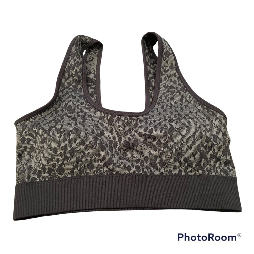 Aerie Offline Recharge Gray And Black Sports Bra